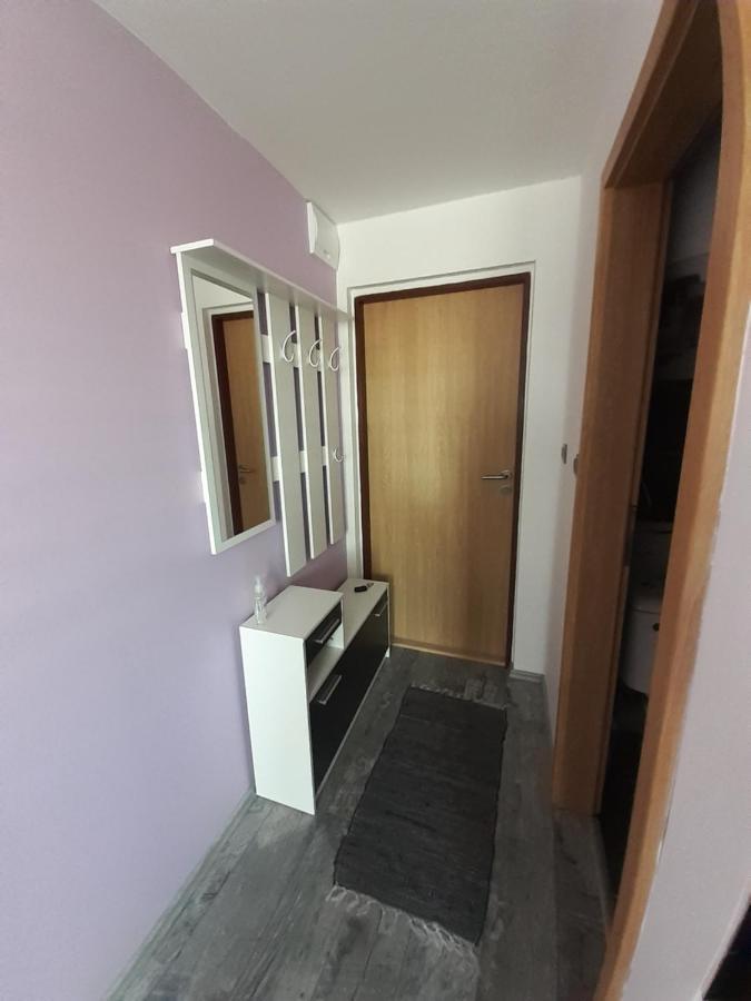 Laumar 3 Apartment